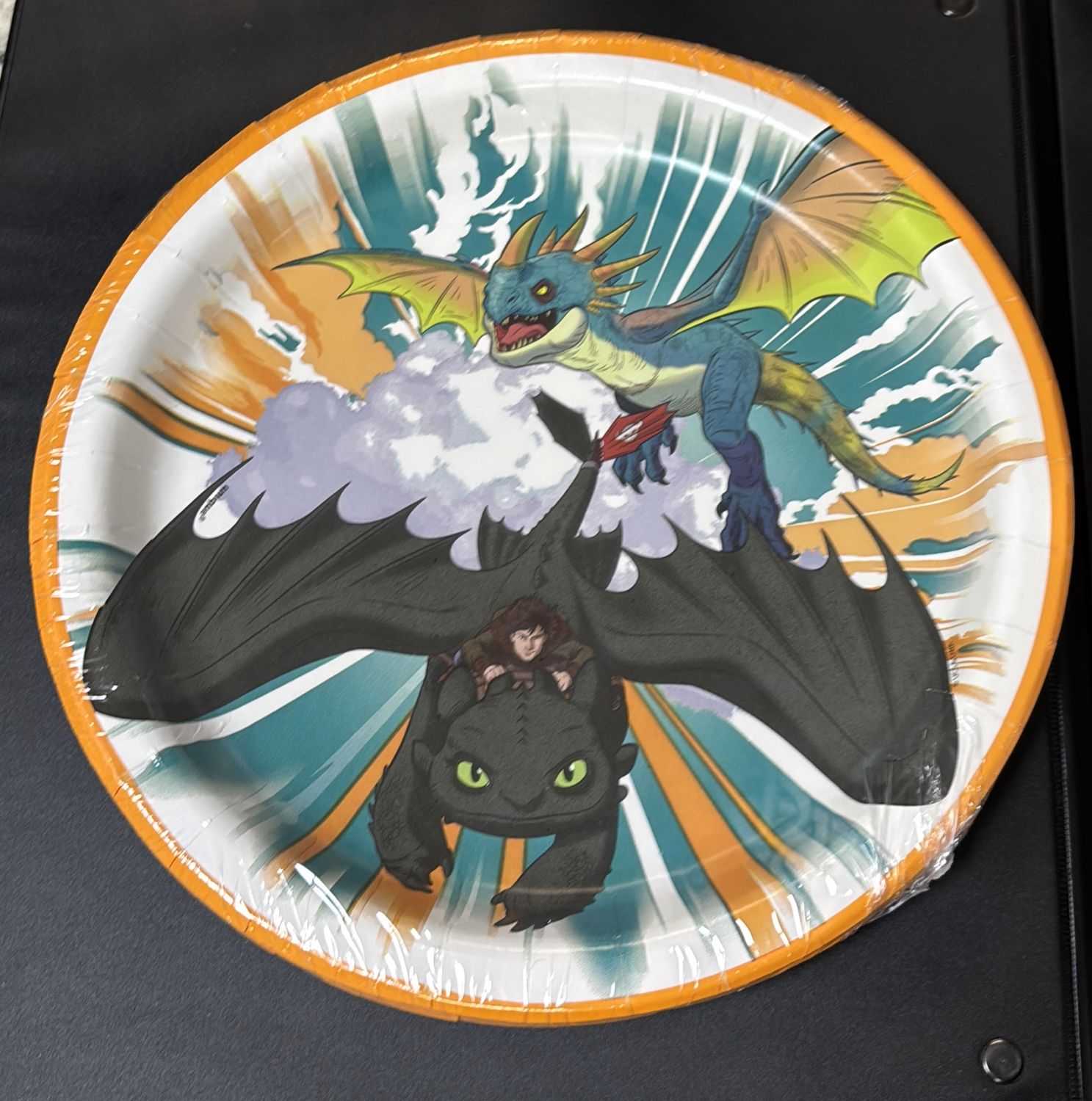 PAPER PLATE LARGE HTTYD
