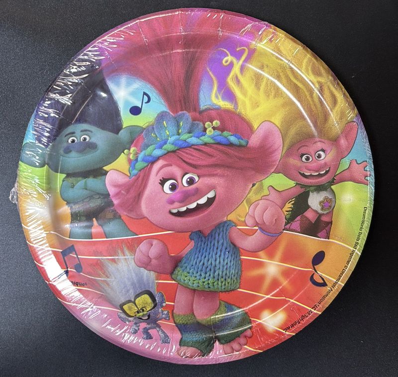 PAPER PLATES SMALL TROLLS