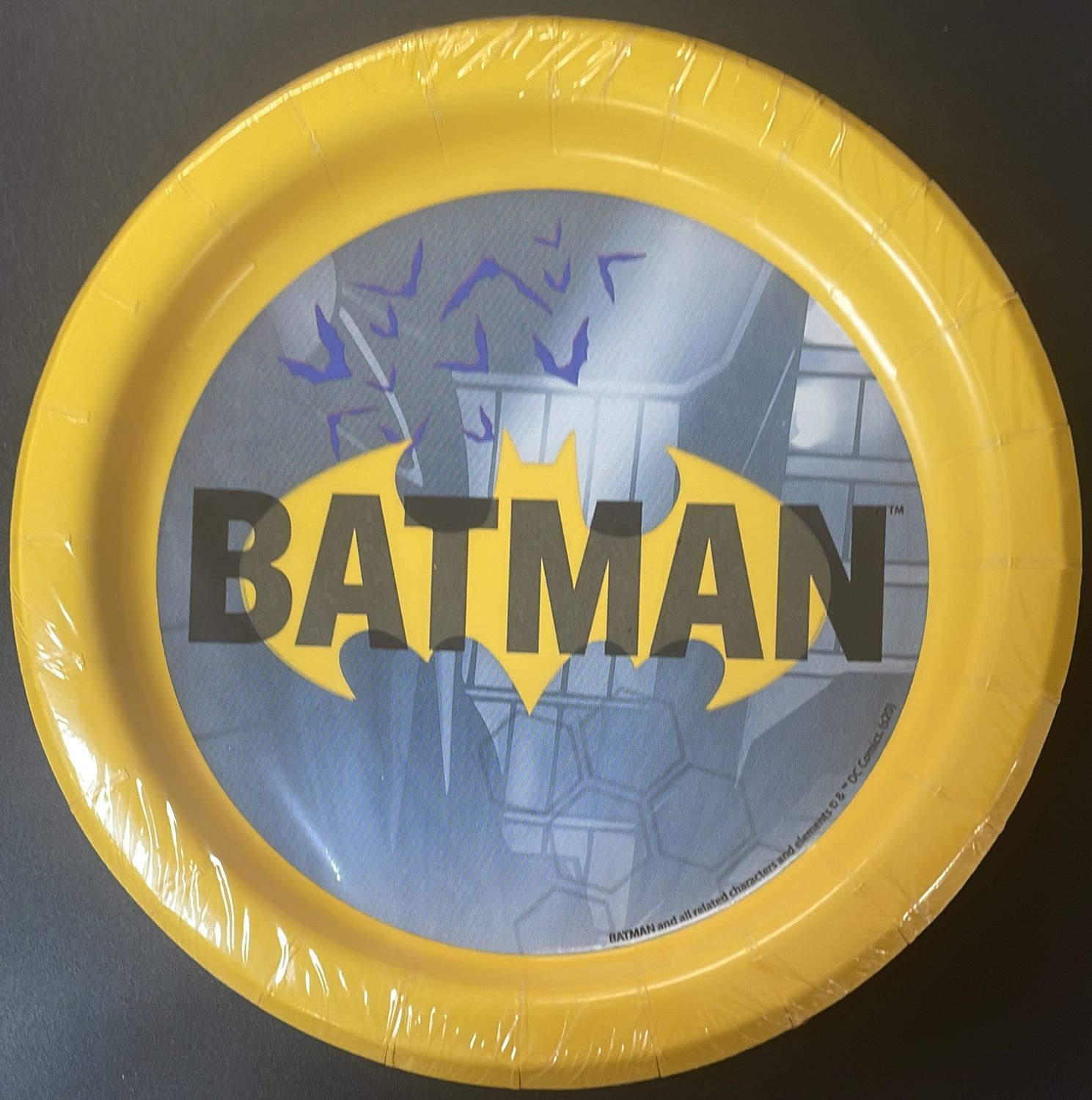 BATMAN PAPER PLATES SMALL