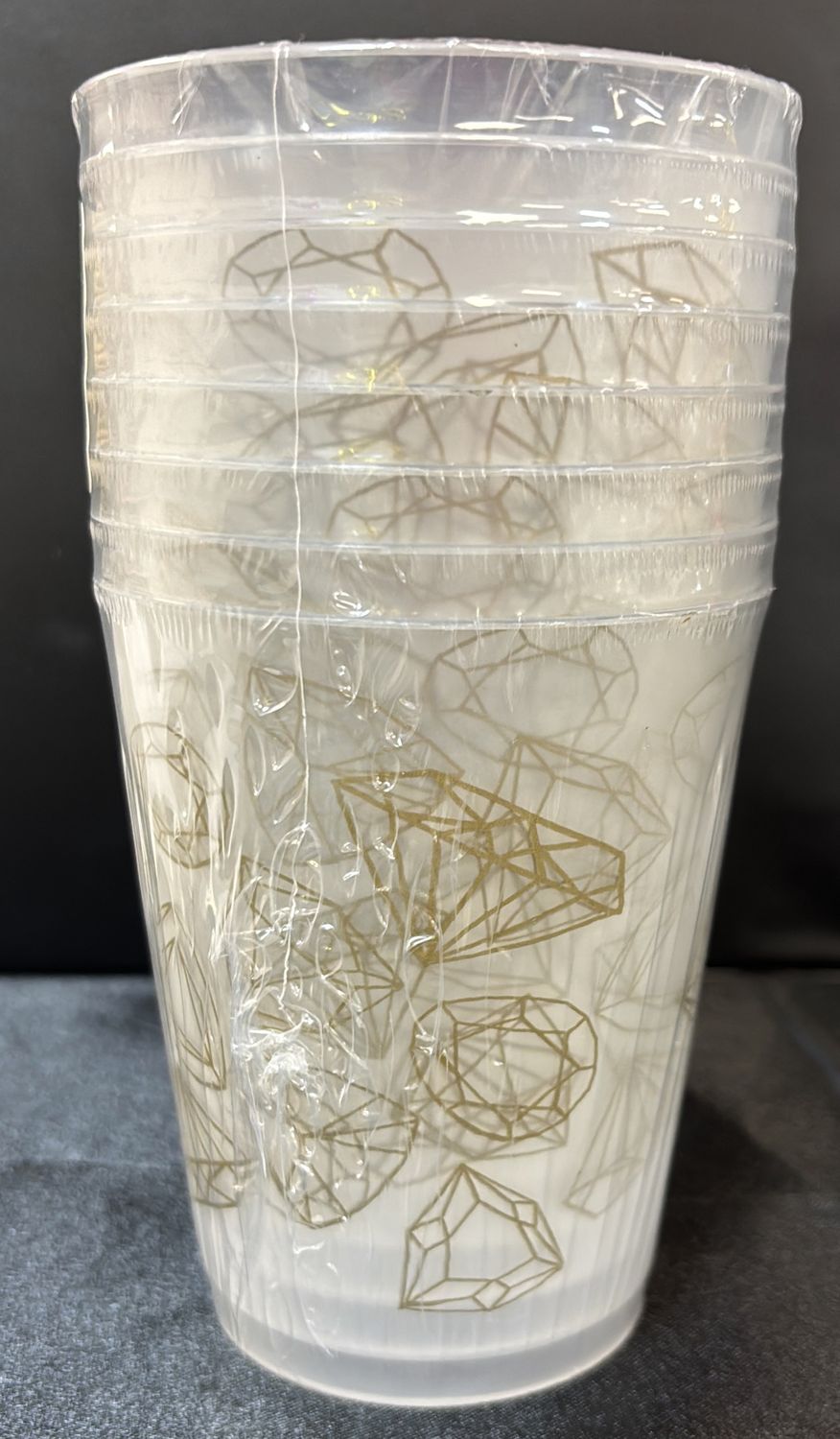 PLASTIC CUPS GOLD DIAMONDS 8CT