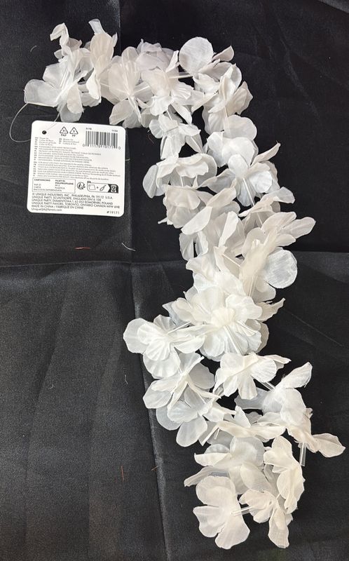 White Flower Lei