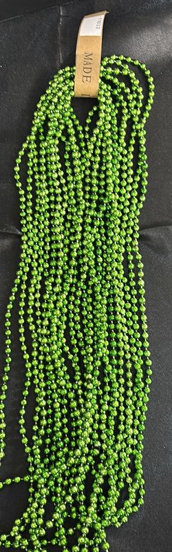 ST. PATRICK'S DAY GREEN NECKLACE 12CT