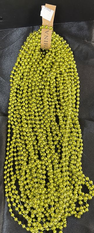 ST. PATRICK'S DAY LIME GREEN NECKLACE 25CT