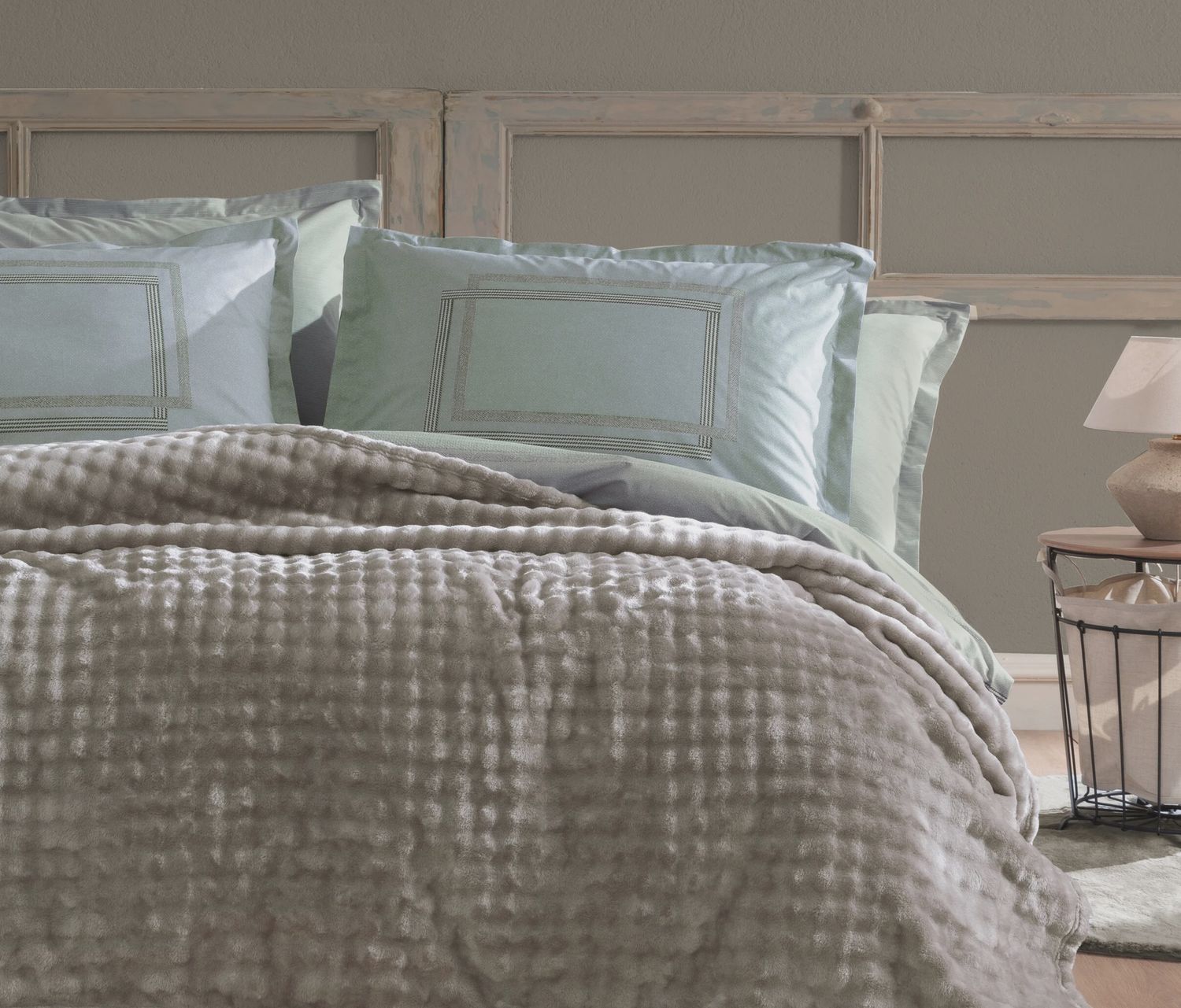 BLERA WELLSOFT BLANKET