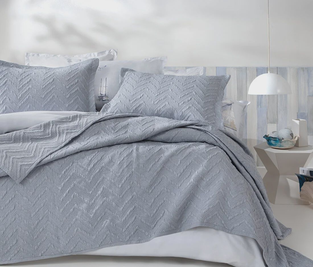 QUEEN SIZE CURLY BEDSPREAD SET - INDIGO