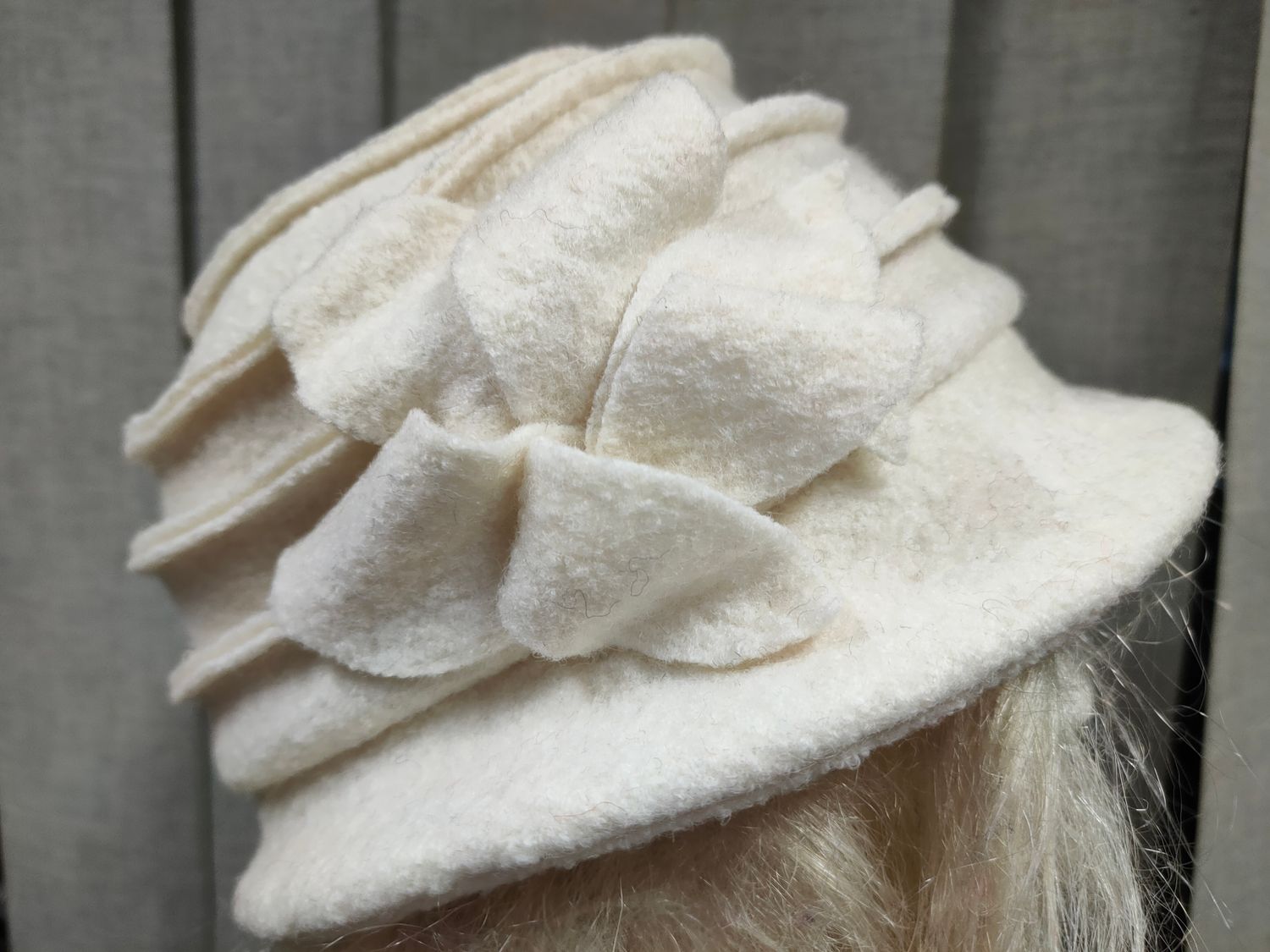 Kapelusz damski 9072 biały