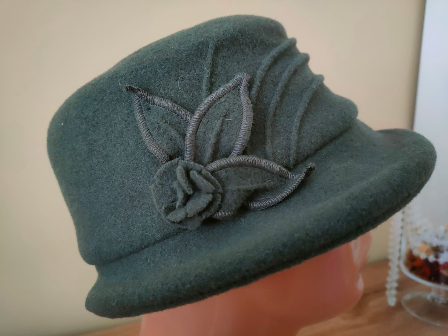 Wzory kapeluszy szytych 1435-6