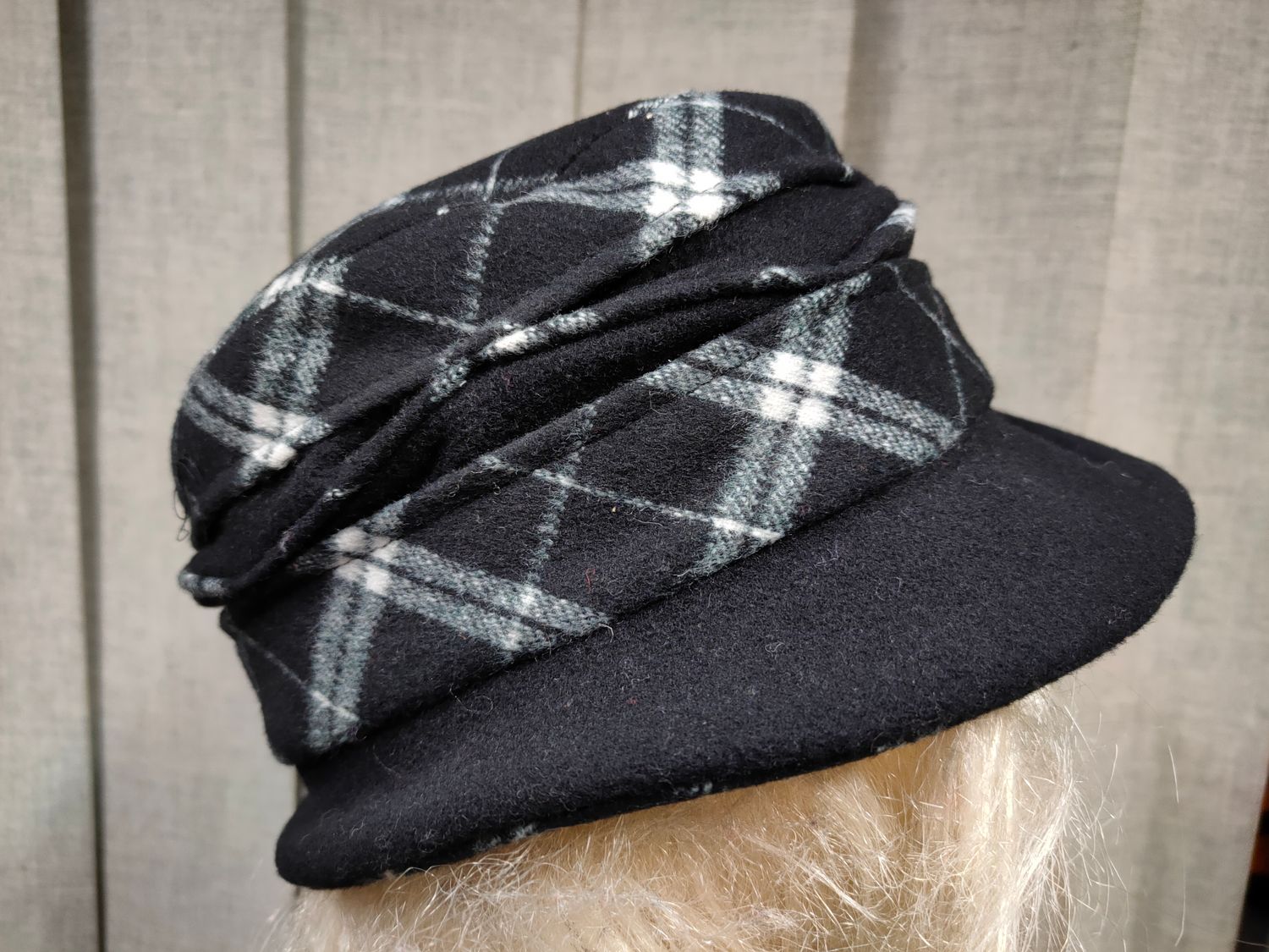 Kapelusz damski 889-2