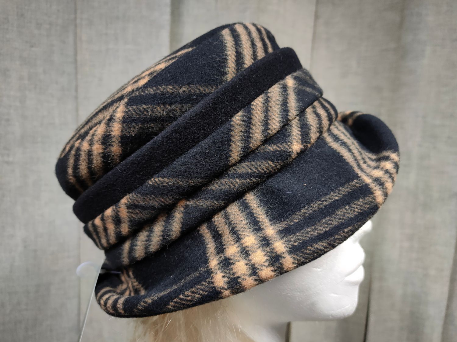 Kapelusz damski 825 - 27