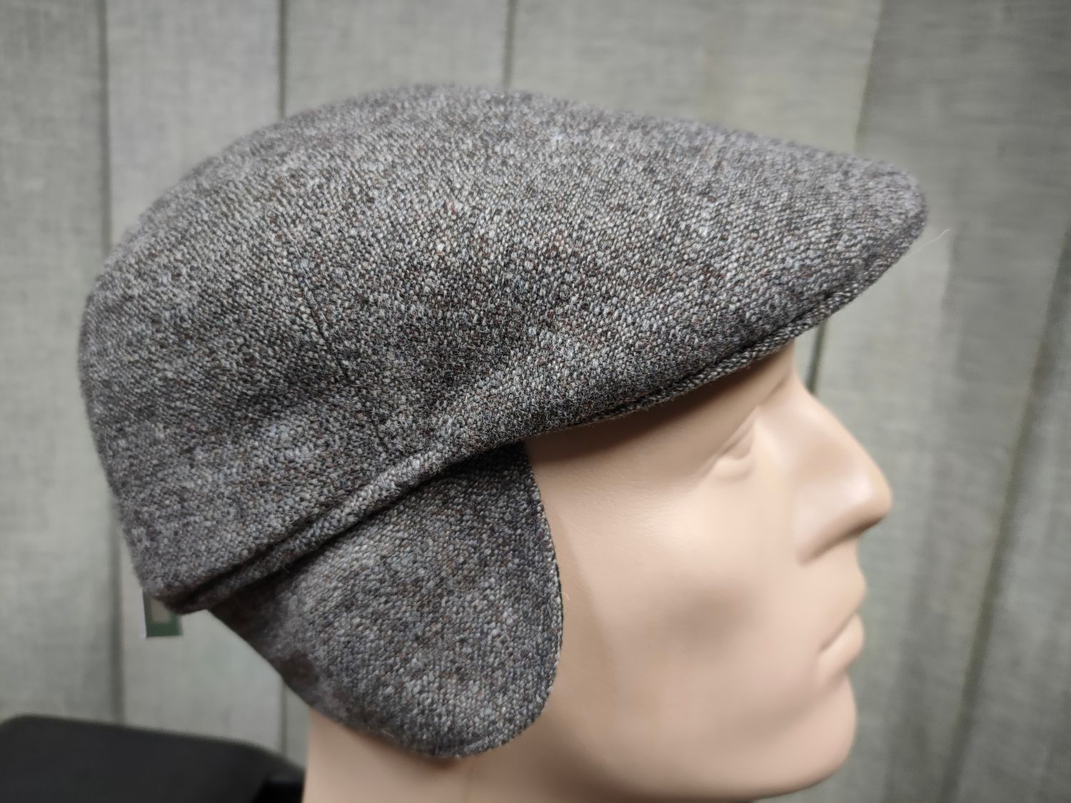 Kaszkiet męski BASTER z nausznikiem 18