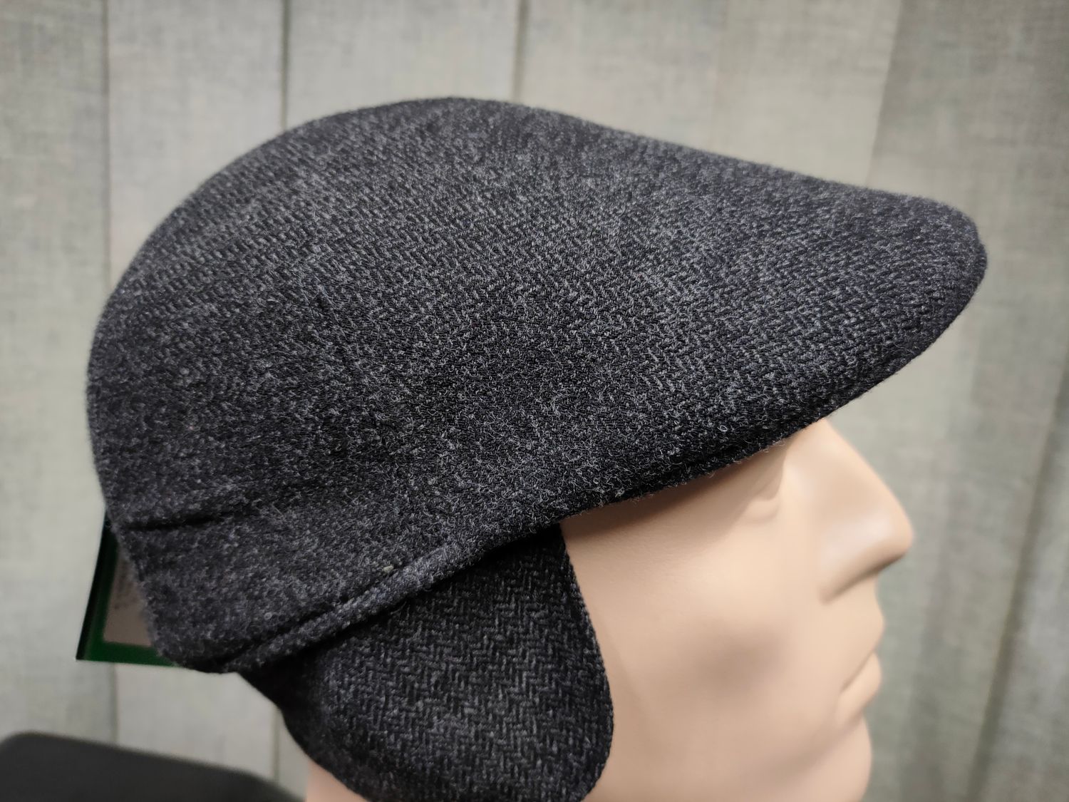 Kaszkiet męski BASTER z nausznikiem 26