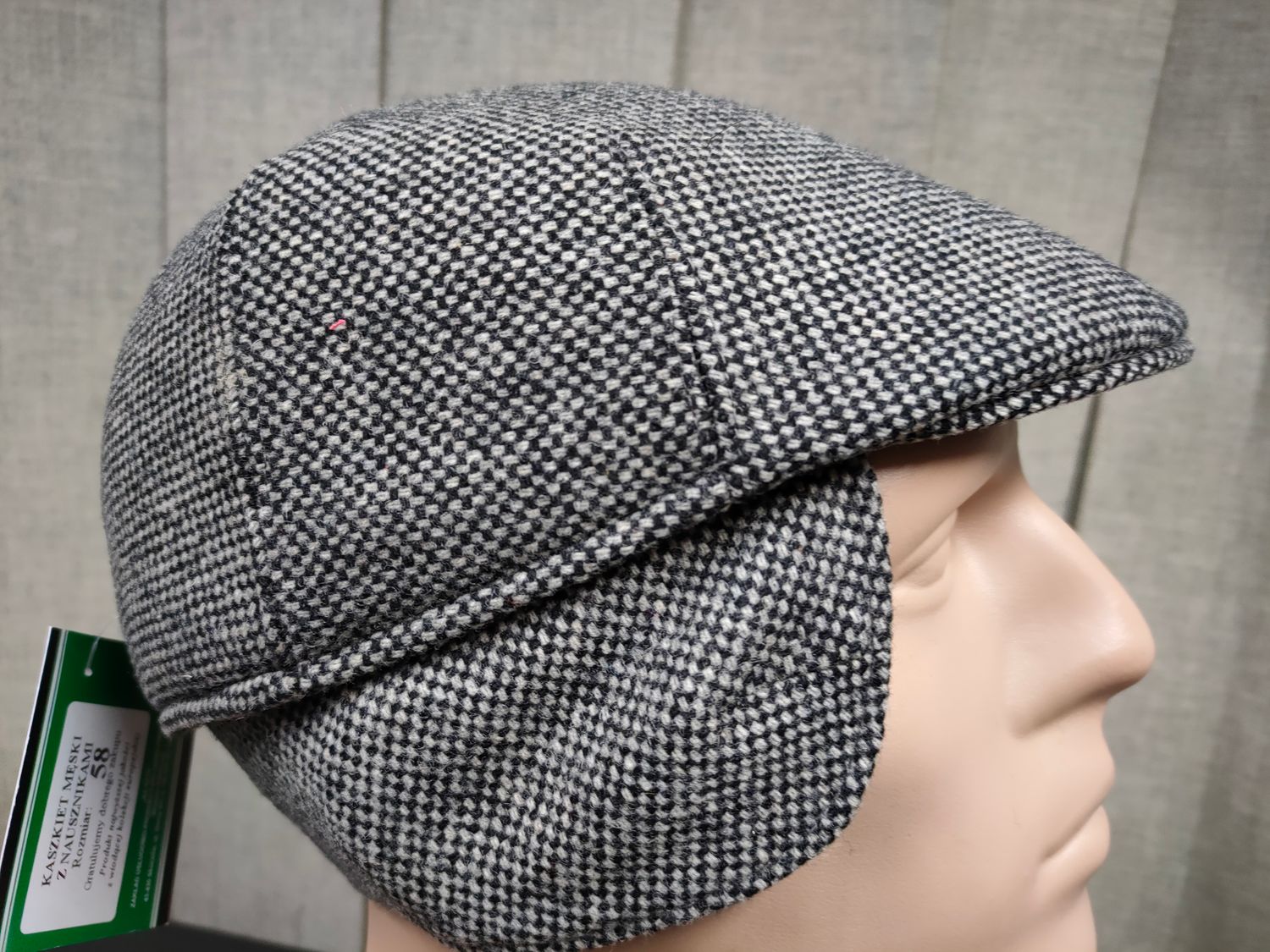 Kaszkiet męski BASTER z nausznikiem 28