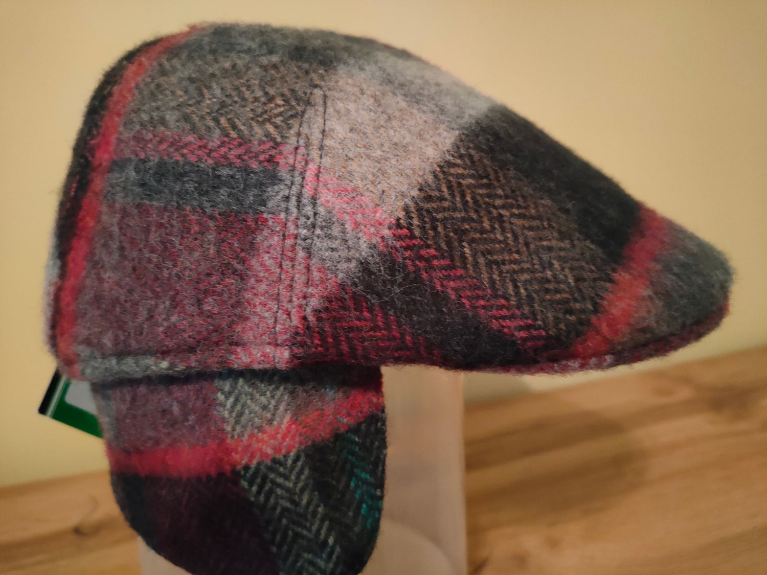 Kaszkiet męski BASTER z nausznikiem 52