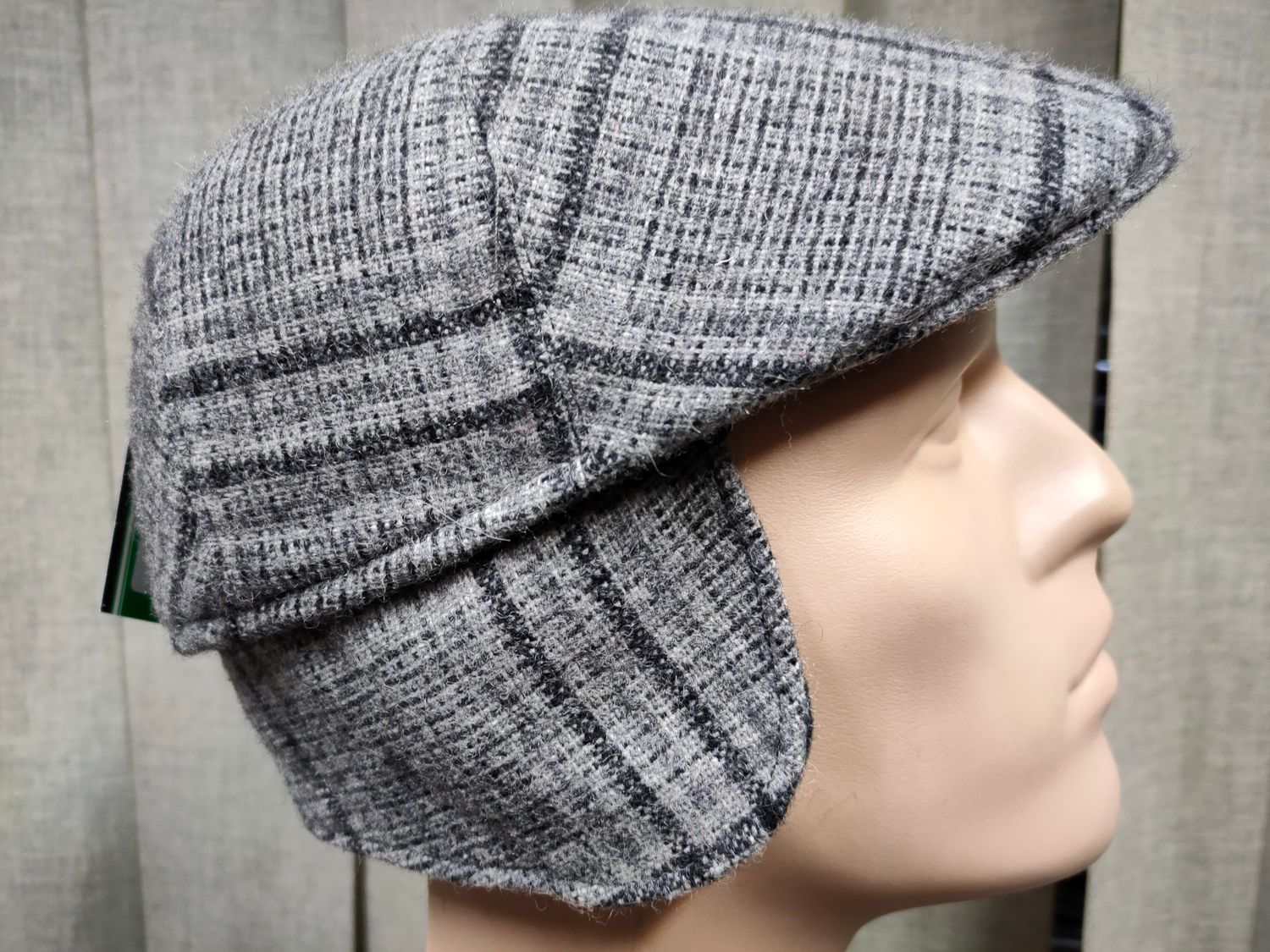 Kaszkiet męski BASTER z nausznikiem 30