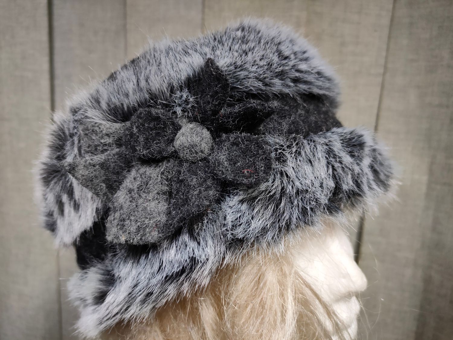 Czapka futrzana 001-4