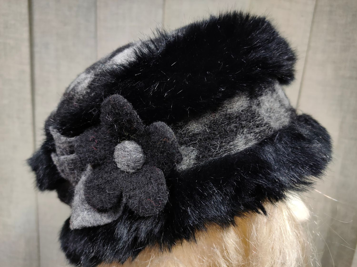 Czapka futrzana 001-2