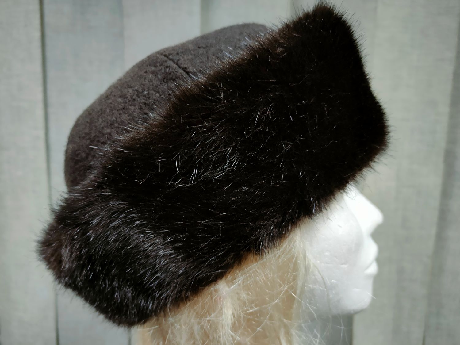 Czapka futrzana 924-10