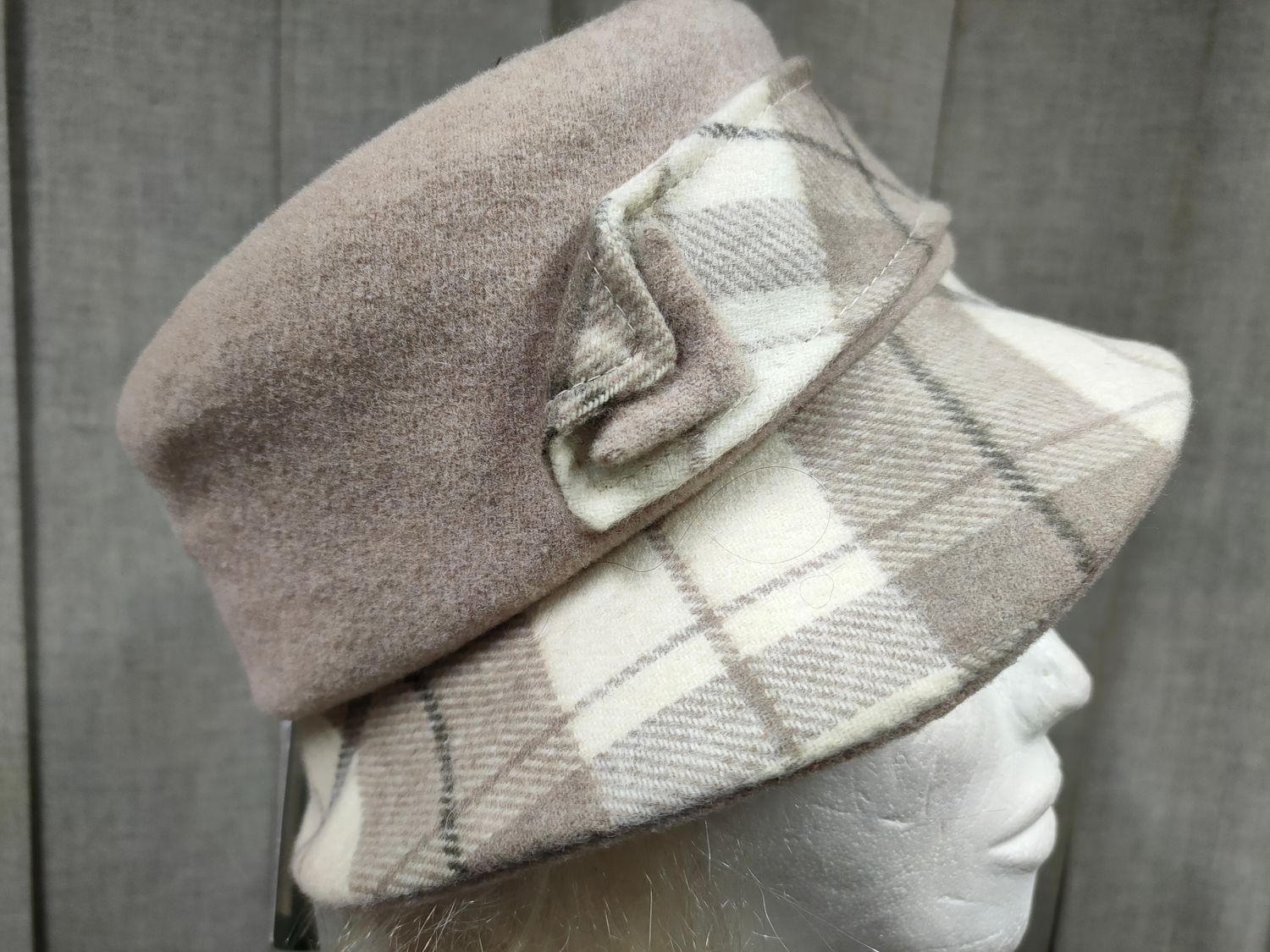 Kapelusz damski 840-6