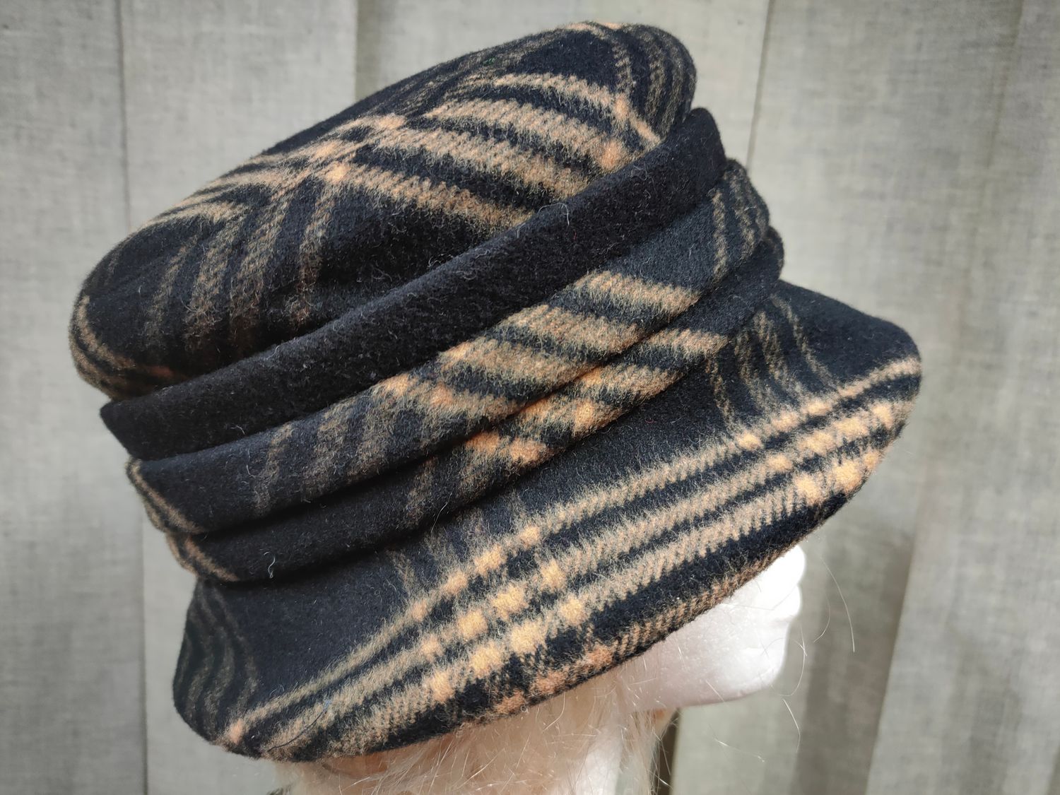 Kapelusz damski 325-4