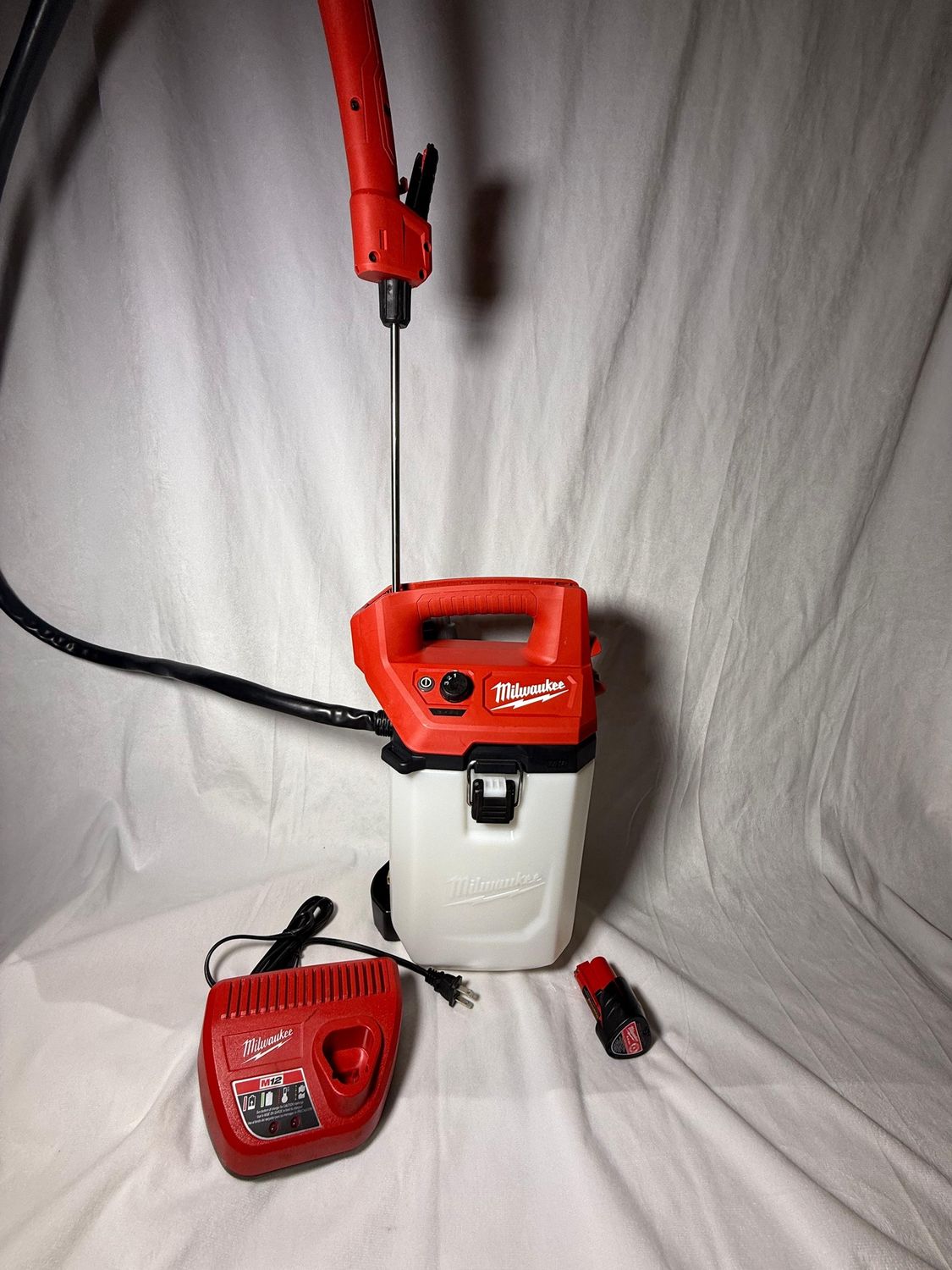 M12 12-Volt 2 Gal. Lithium-Ion Cordless Handheld Sprayer Kit with 2.0 Ah Battery and Charger, Condition: Used like new