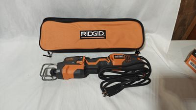 R3031 Thru Cool 6 Amp Corded 1-Handed Orbital Reciprocating Saw Kit