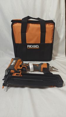 R250SFF Pneumatic 16-Gauge 2-1/2 in. Straight Finish Nailer with CLEAN DRIVE Technology