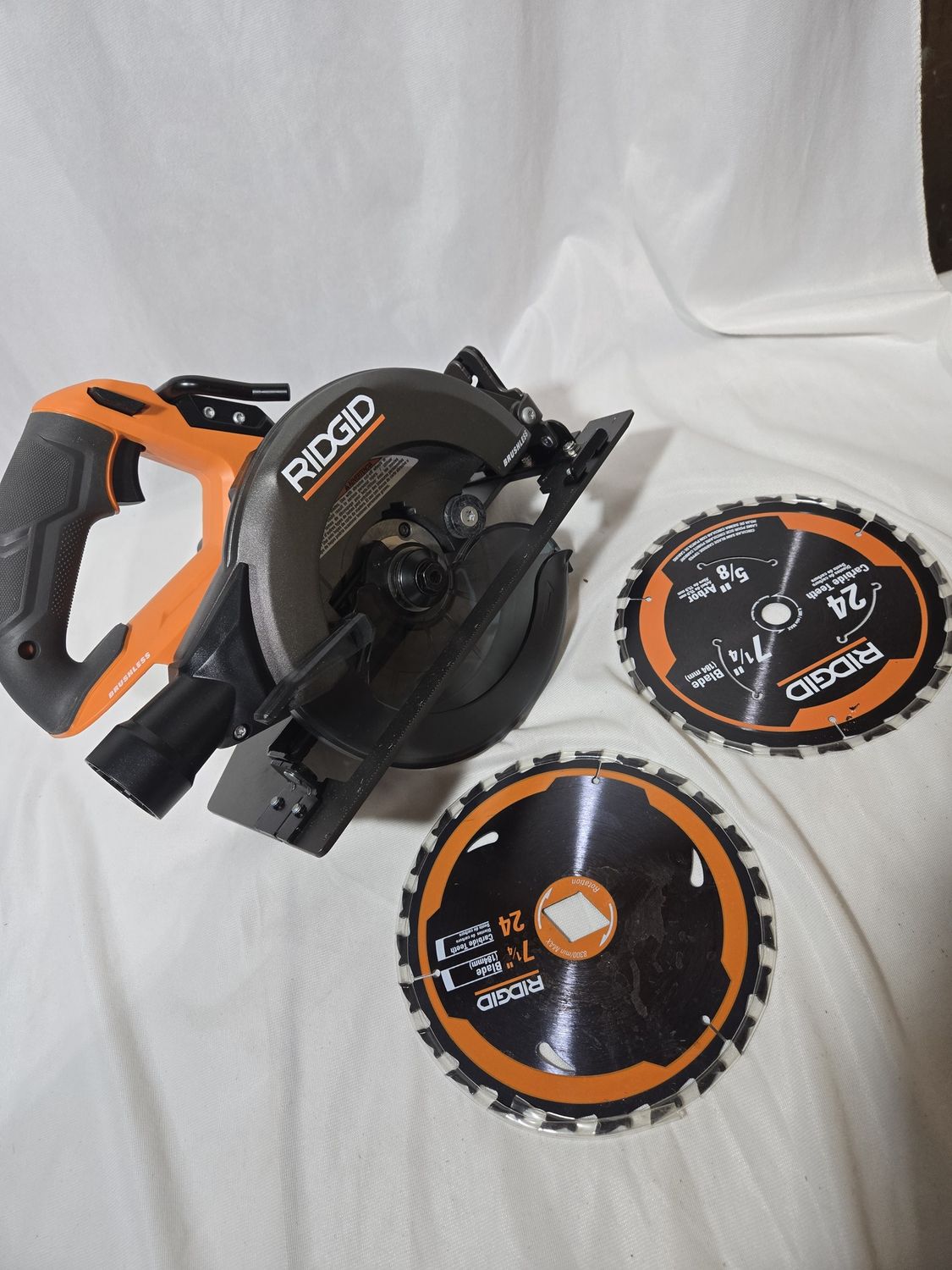18V Brushless Cordless 7-1/4 in. Circular Saw (Tool Only)