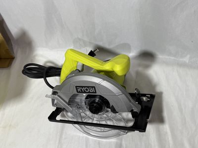 CSB125 13 Amp Corded 7-1/4 in. Circular Saw