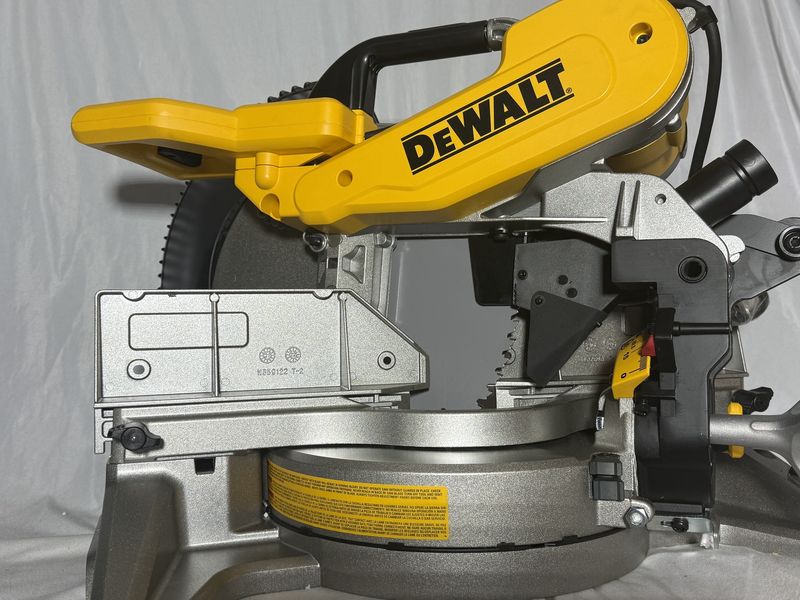 DWS716 15 Amp Corded 12 in. Compound Double Bevel Miter Saw