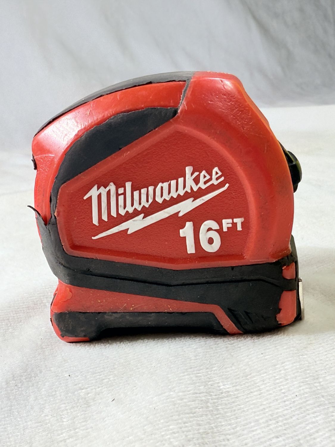 Milwaukee 16 ft. L X 1.92 in. W Compact Tape Measure, Condition: Used-like new