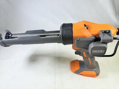 R84044B 18V Cordless 10 oz. Caulk Gun and Adhesive Gun