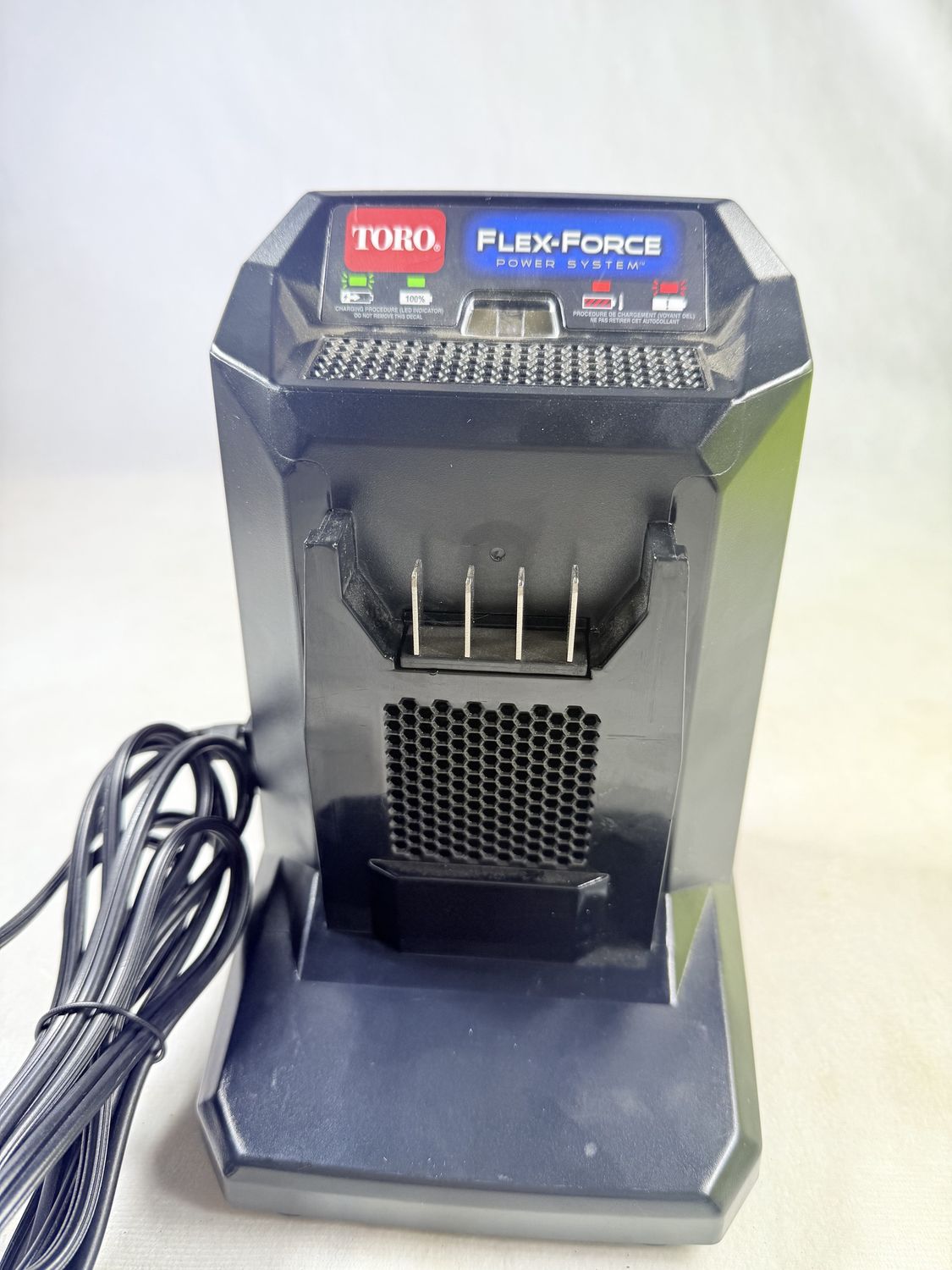 Toro Flex-Force Power System 60-Volt Max Lithium-Ion Battery Charger