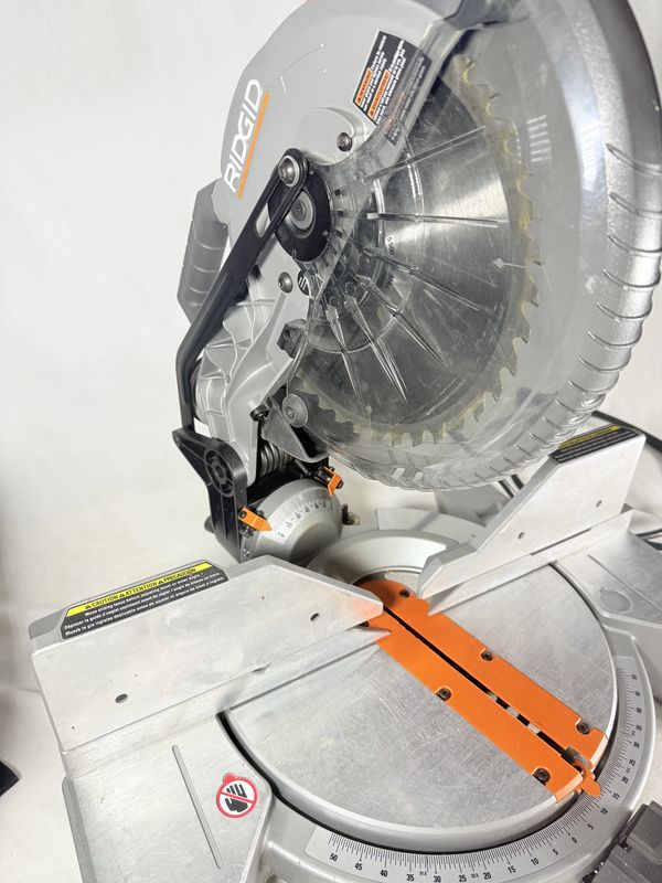 R4113 15 Amp 10 in. Corded Dual Bevel Miter Saw with LED Cut Line Indicator