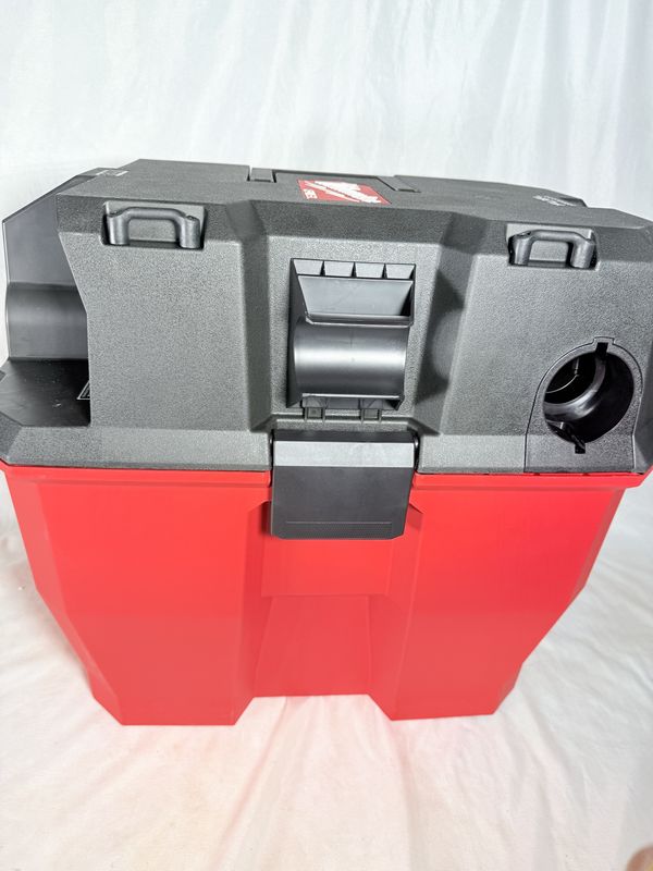 M18 FUEL 9 Gal. Cordless DUAL-BATTERY Wet/Dry Shop Vacuum with Filter, Hose, and Accessories