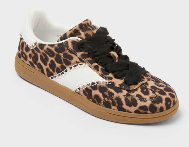 Women's Spencer Fashion Sneakers with Memory Foam Insole - Universal Thread™