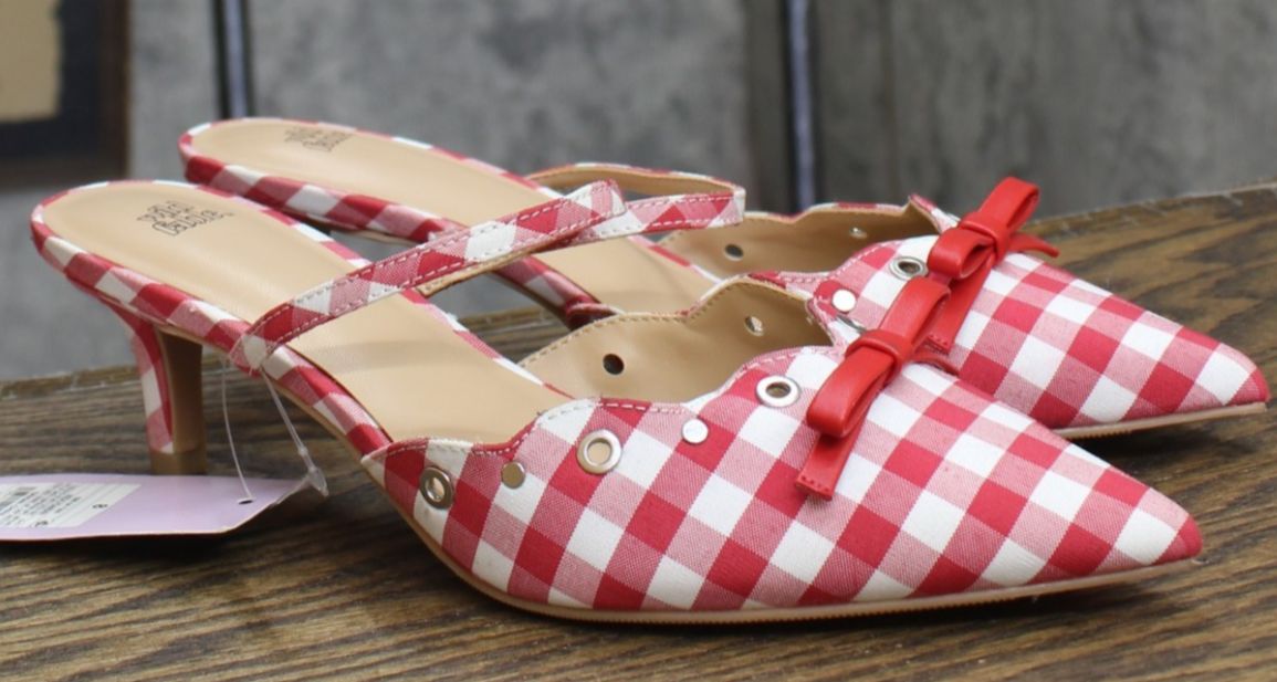 Wild Fable women's Lysander low-heeled shoes with red checkered eyelets,, Size: 6