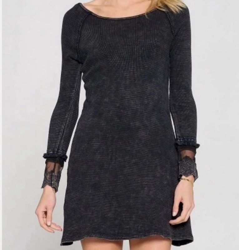 Able Dress Womens Black Stone Wash Thermal Waffle Knit Lace Cuffs Grunge