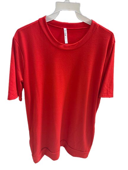 red short-sleeved t-shirt.