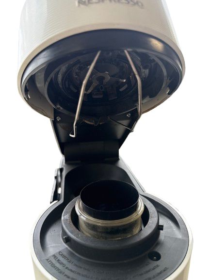 Nespresso Vertuo Next Coffee and Espresso Maker by De'Longhi, Condition: Used