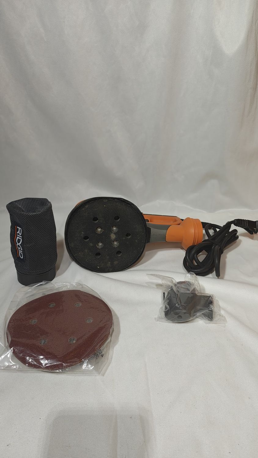 R26111 4 Amp Corded 6 in. Variable-Speed Dual Random Orbital Sander with AIRGUARD Technology, Condition: Used