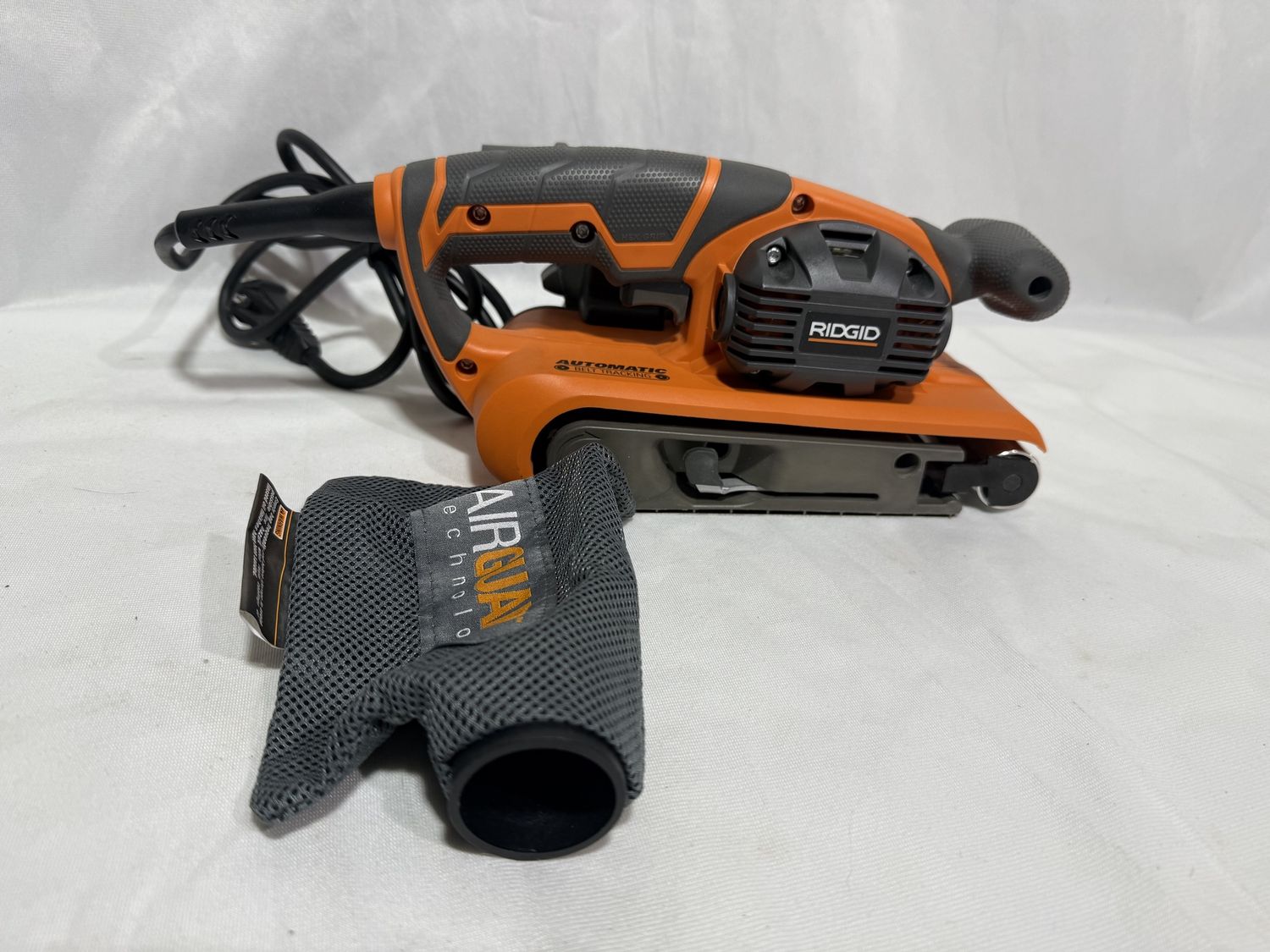 R27401 6.5 Amp Corded 3 in.W x 18 in.L Heavy-Duty Variable Speed Belt Sander with AIRGUARD Technology, Condition: New