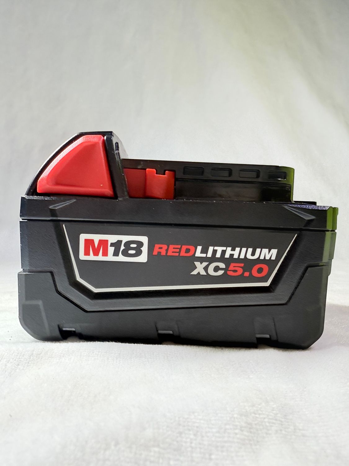 48-11-1850R M18 18-Volt 5.0 Ah Lithium-Ion XC Extended Capacity Battery Pack, Condition: New