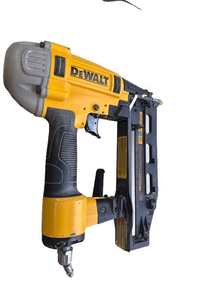 DWFP71917 Pneumatic 16-Gauge 2-1/2 in. Corded Finishing Nailer, Condition: Used