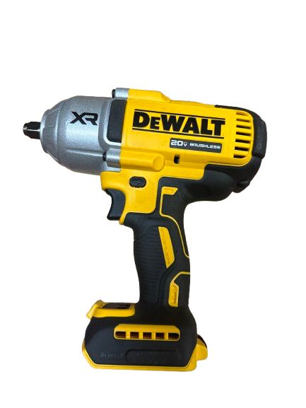 DCF900P1  20V MAX Lithium-Ion Cordless 1/2 in. Impact Wrench Kit, Condition: Used-like new