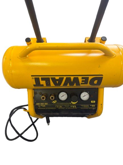 4.5 Gal. Portable Electric Air Compressor 225 PSI, Condition: Used