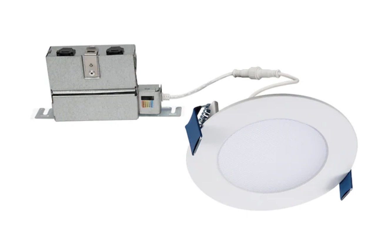 White 4-in 750 -Lumens Switchable white Round Dimmable LED Canless Wet rated Recessed