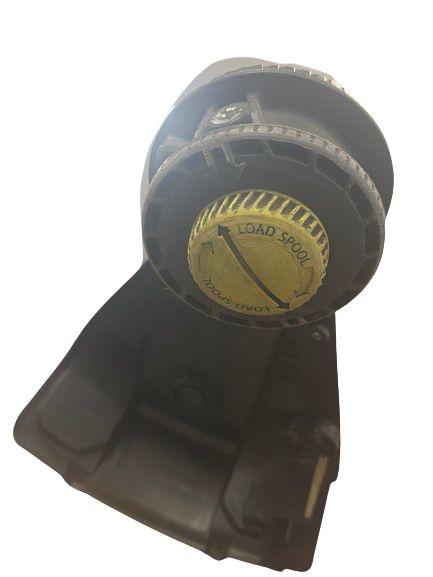 40V HP Brushless 16 in. Cordless Carbon Fiber Shaft Attachment Capable String Trimmer with 4.0 Ah Battery, Condition: Used