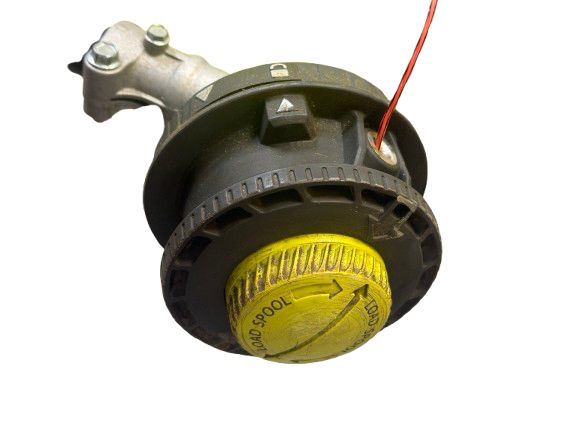 25 cc 2-Stroke Attachment Capable Full Crank Straight Gas Shaft String Trimmer, Condition: Used