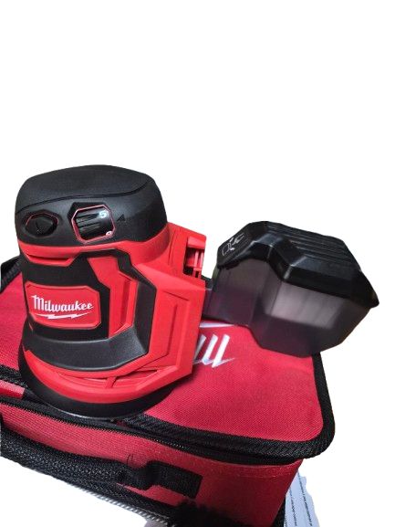 2648-20 Milwaukee M18 18V Lithium-Ion Cordless 5 in. Random Orbit Sander (Tool-Only), Condition: Use like new