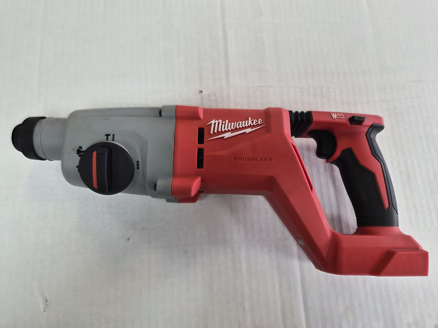 2613-20 Milwaukee M18 18V Lithium-Ion Brushless Cordless 1 in. SDS-Plus D-Handle Rotary Hammer (Tool-Only), Condition: Used-like new